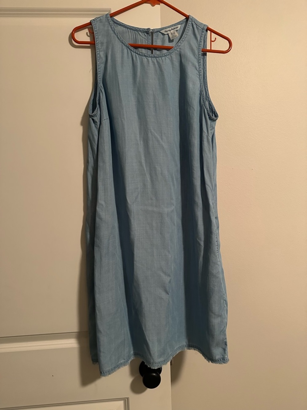 Tommy Bahama light chambray dress size medium new without tags